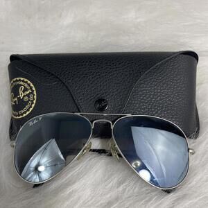 Ray-Ban RB3025 Aviator Mirror sunglasses with a silver-tone metal frame + case